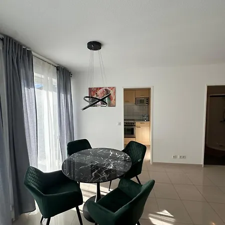 Im Eg Mit Terrasse, Spül-&waschmaschine, Netflix Apartment Pforzheim